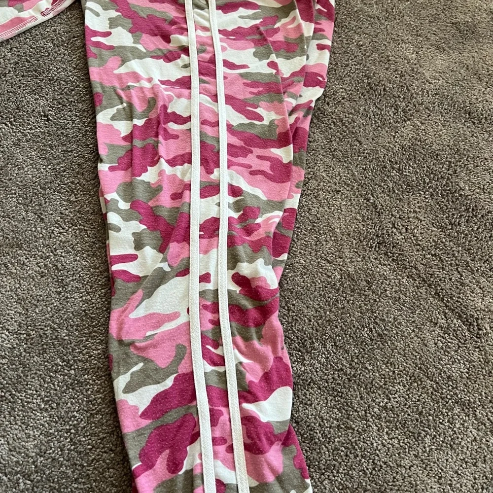 Lounge Matching Set - Picture 6 of 7